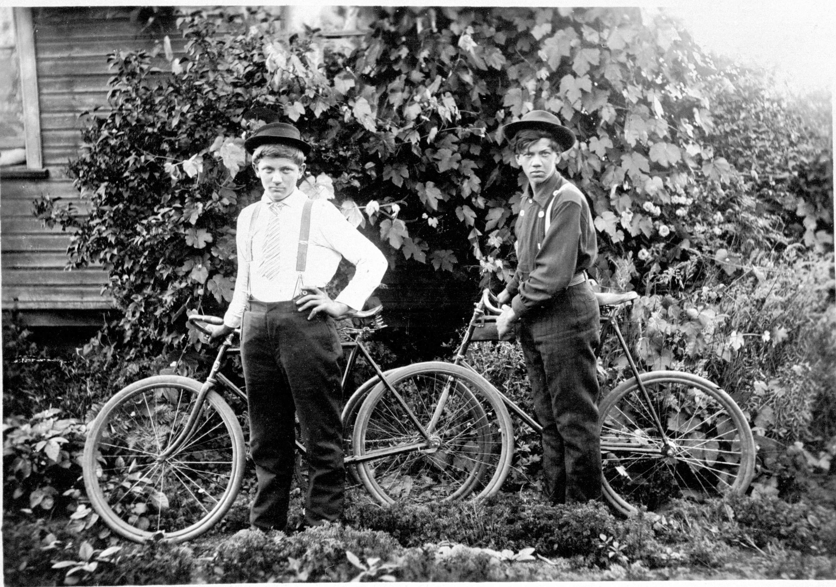 August And Ole At The Old House
